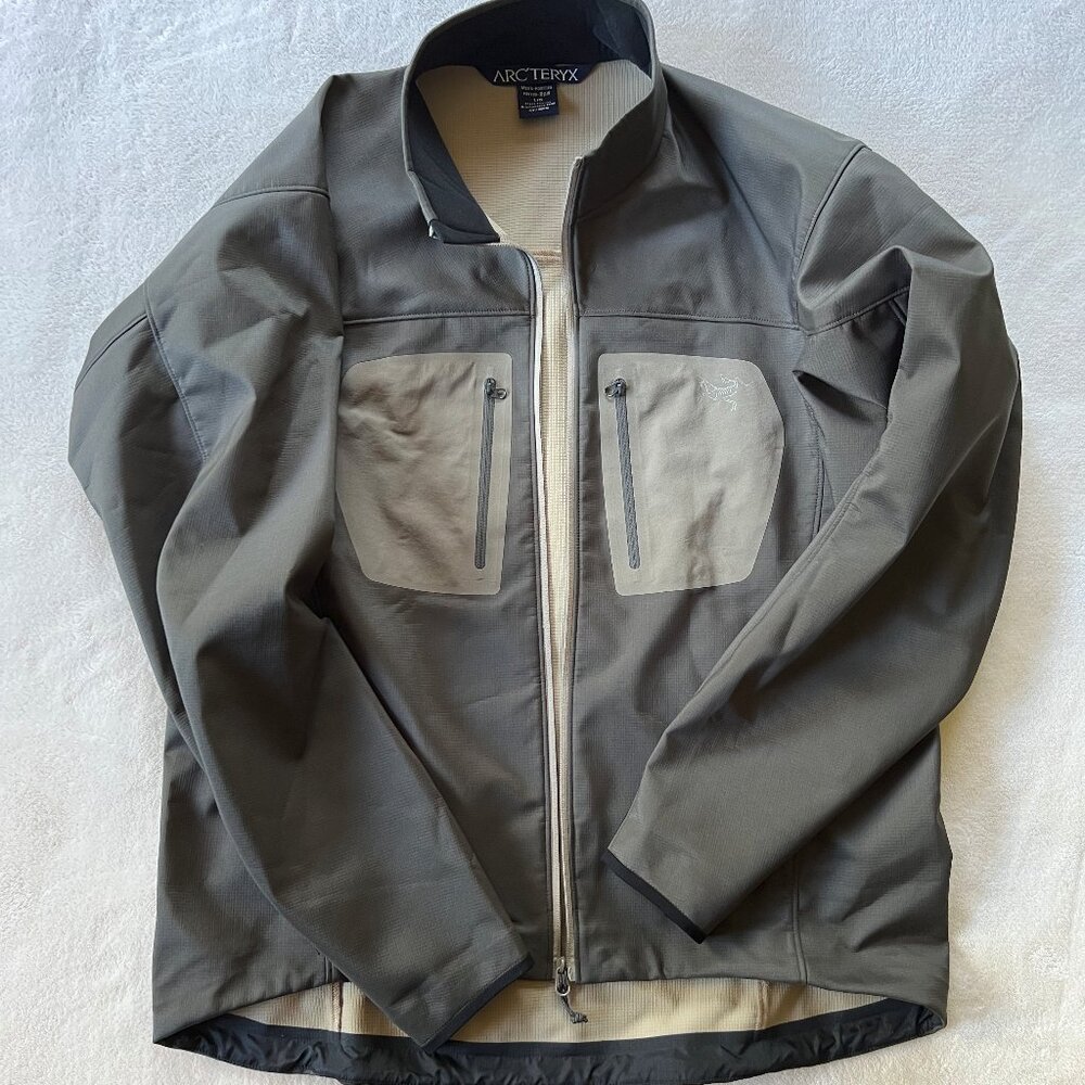 Arc'teryx Shell Jacket In Gray Size Large - Men's - image 1